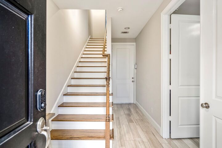 Property Photo: 2131 McIlhenny Street TX 77004