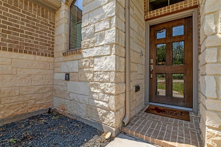 Property Photo:  409 Brow Pines Court  TX 77316 