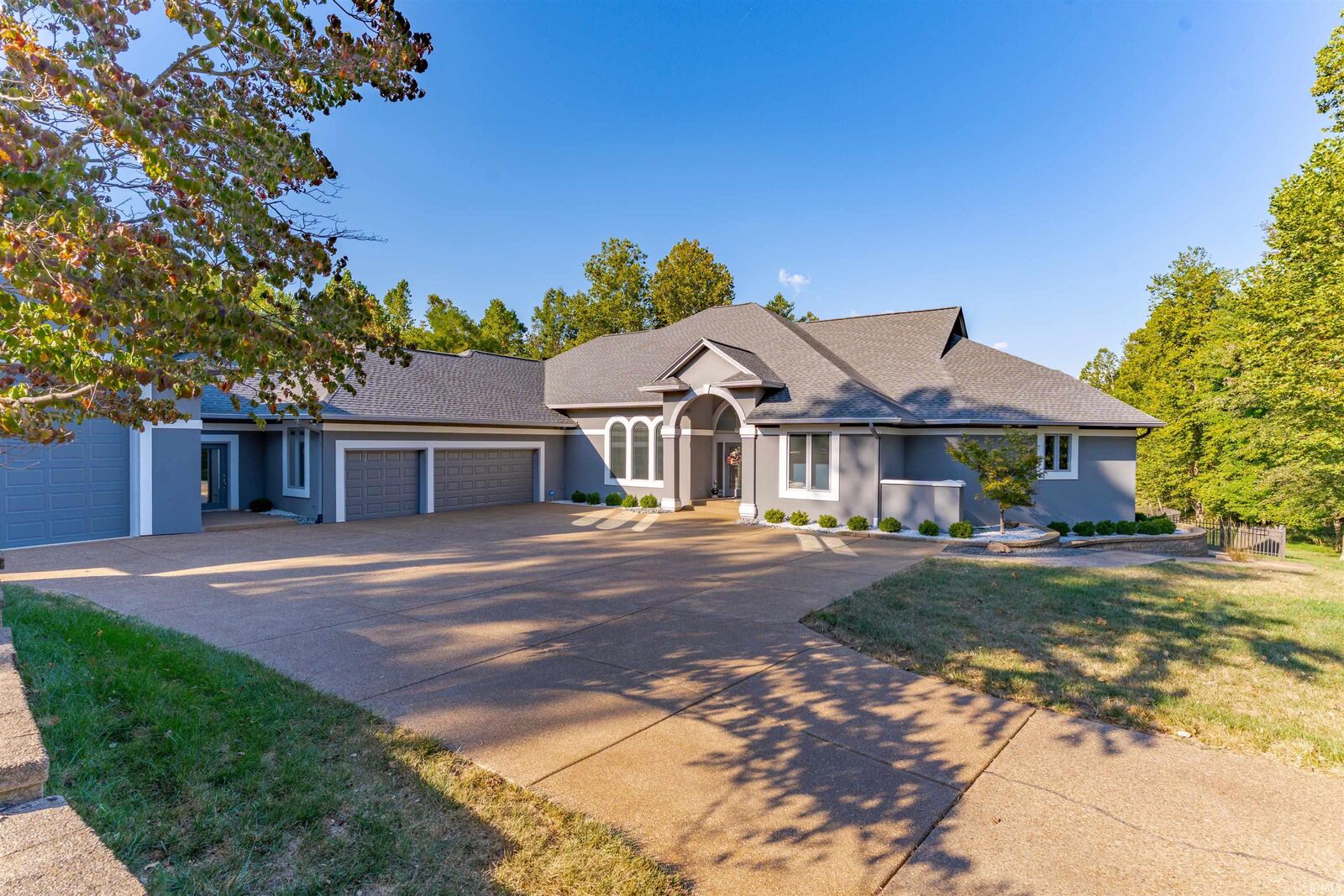 Property Photo:  1088 Hunter Boulevard  IN 47601 