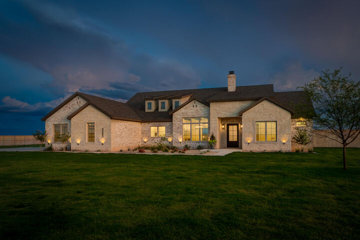 Property Photo:  9605 County Rd 7615  TX 79382 