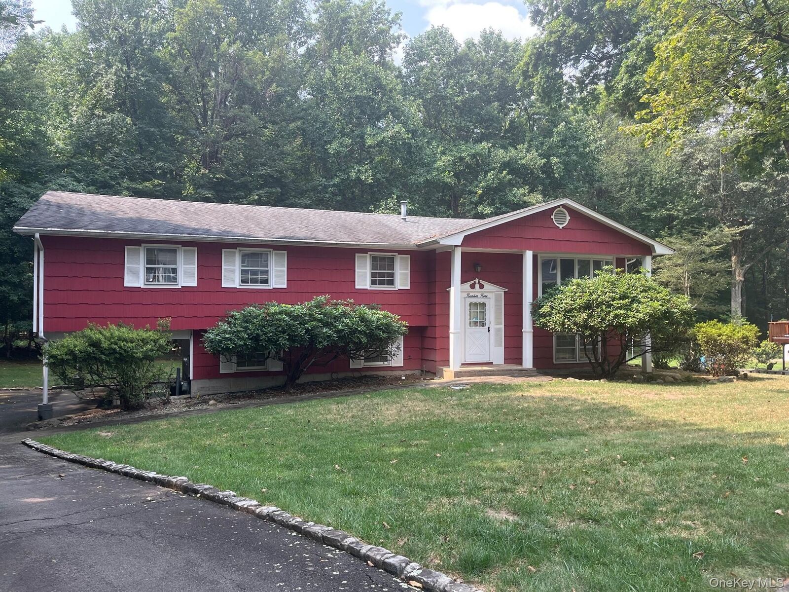 Property Photo:  9 Ross Place  NY 10983 