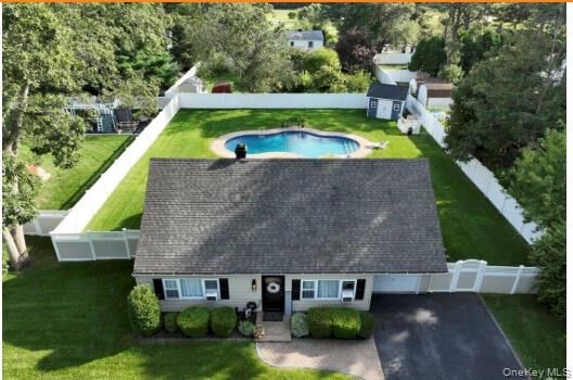 Property Photo:  3 Lacebark Lane  NY 11763 
