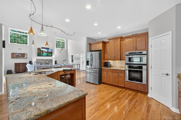 Property Photo:  9 Horse Hill Lane  NY 10990 