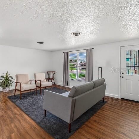 Property Photo: 540 Oxford Drive FL 34293