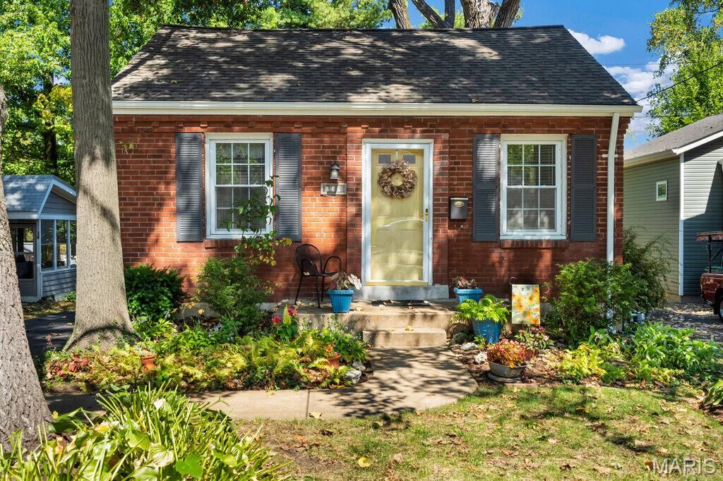 Property Photo:  737 Landscape Avenue  MO 63119 