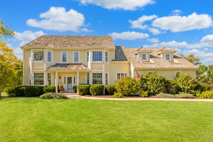 11425 N Carriage Ct  Mequon WI 53092 photo
