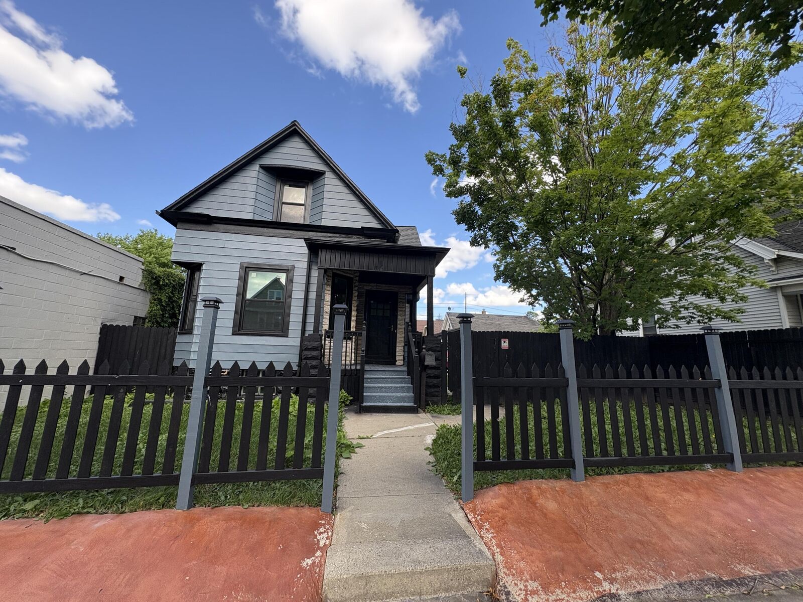 Property Photo:  1118 S 60th St  WI 53214 
