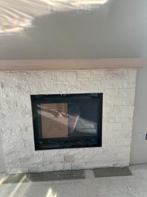 Property Photo:  935 Kohlwey Dr  WI 53024 