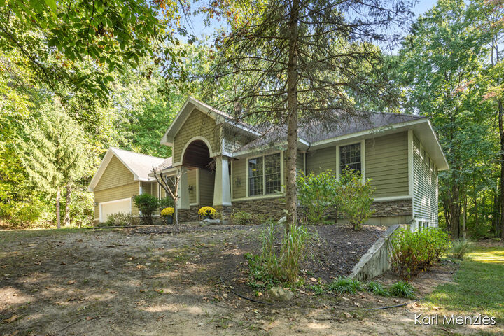 Property Photo:  1290 Cramton Avenue NE  MI 49301 