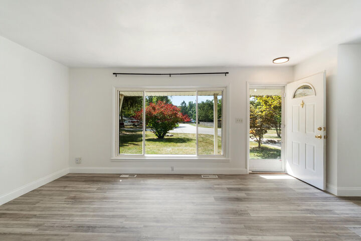 Property Photo: 3010 E Court Street MI 49201