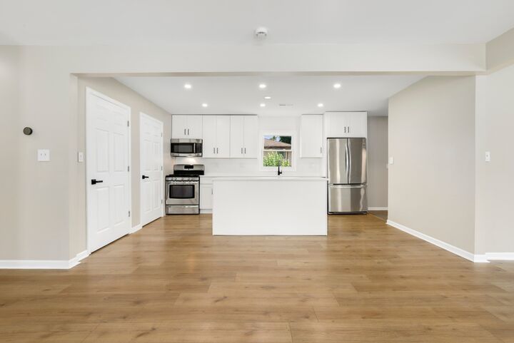 Property Photo: 19W719 Holtz Avenue IL 60101