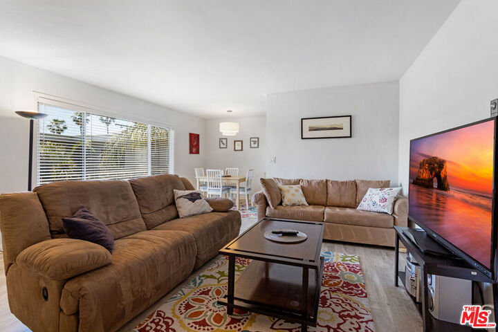 Property Photo: 2002 4th Street 312 CA 90405