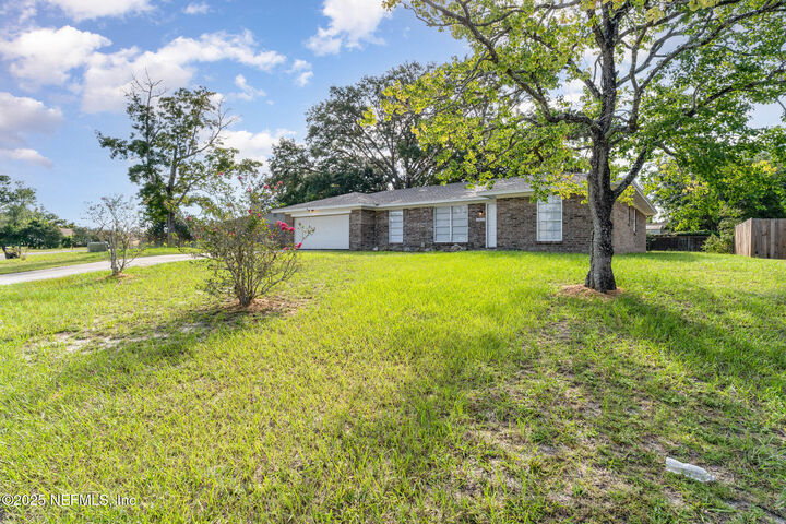 Property Photo:  2805 Stagecoach Drive  FL 32065 