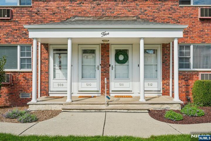511 Washington Drive  Ramsey NJ 07446 photo