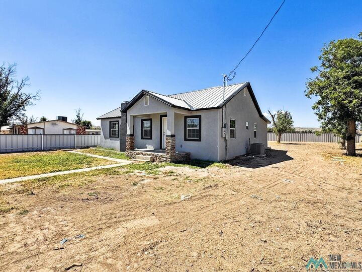 Property Photo:  109 S Clayton Street  NM 88220 
