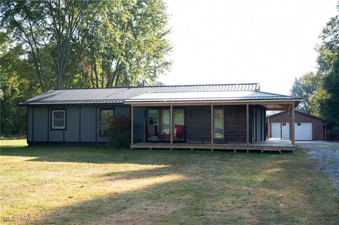 Property Photo:  6498 Stoddard Hayes Road  OH 44417 
