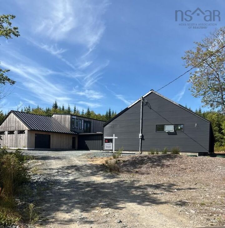 Photo de la propriété: 381 West Porters Lake Road NS B3E 1K5
