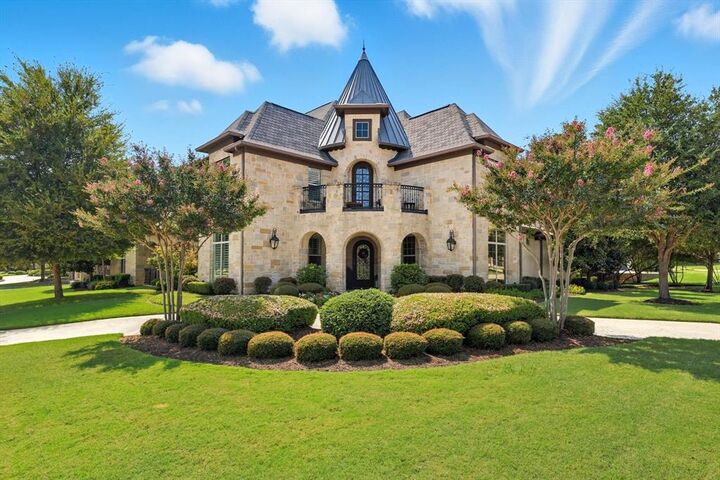 Property Photo: 2009 Montecito Trail TX 76092