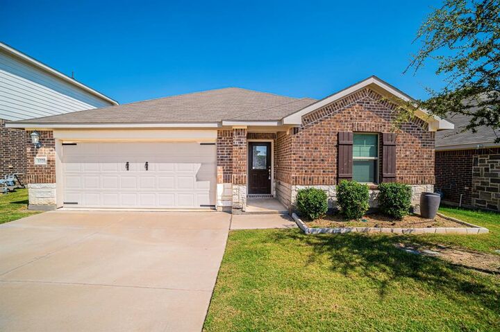 Property Photo: 6320 Copperhead Drive TX 76179