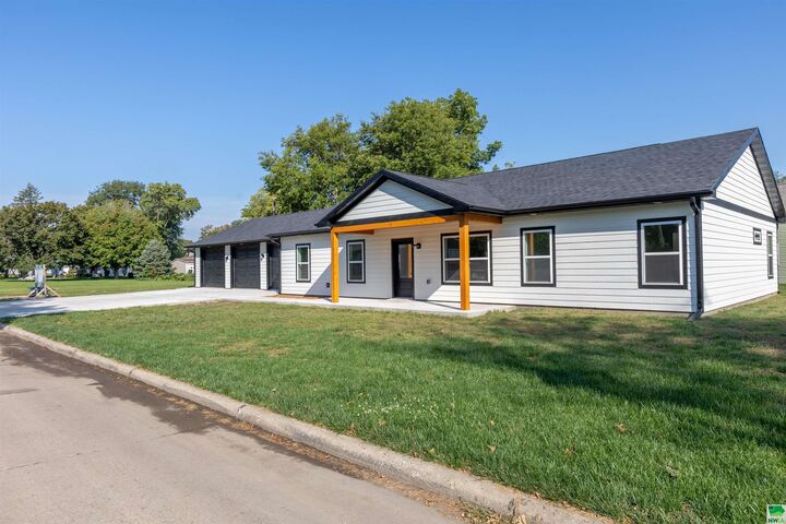 Property Photo: 1418 12th Street IA 51040