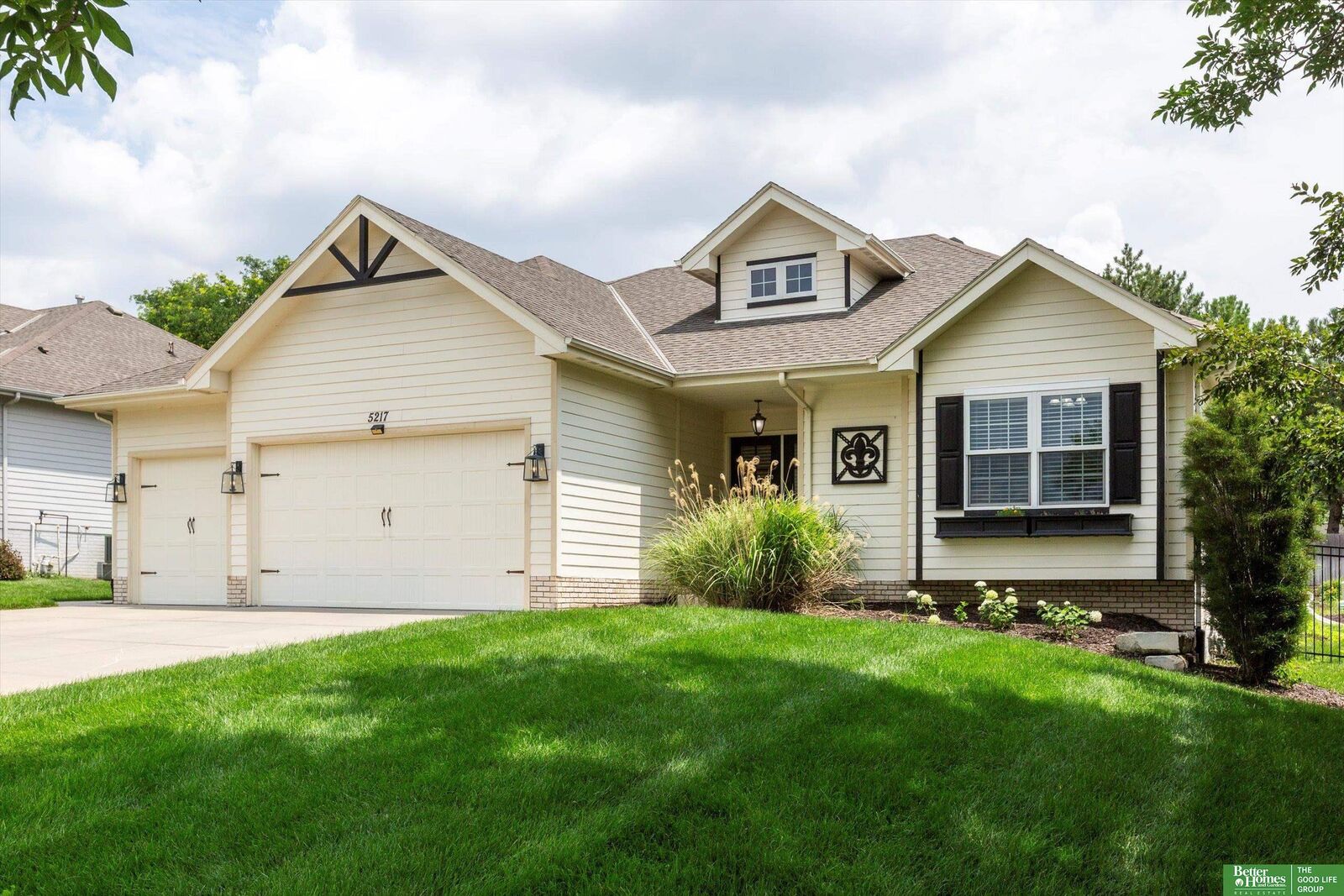 Property Photo: 5217 S 167 Street NE 68135