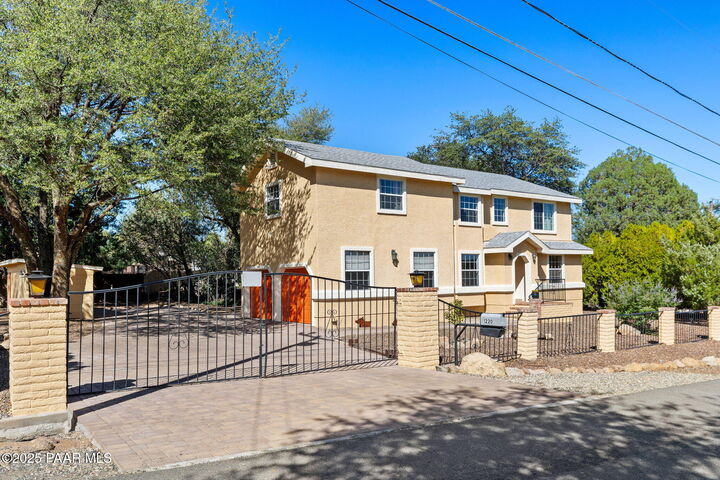 Property Photo:  1220 Linda Vista Lane  AZ 86305