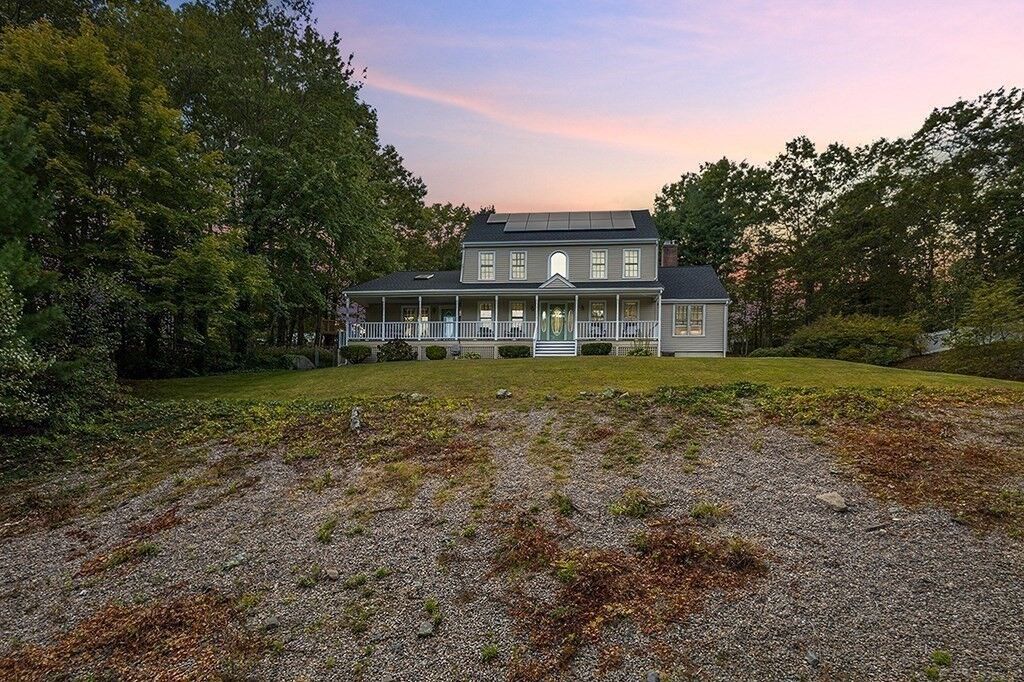 Property Photo:  10 Cliff Drive  MA 02762 