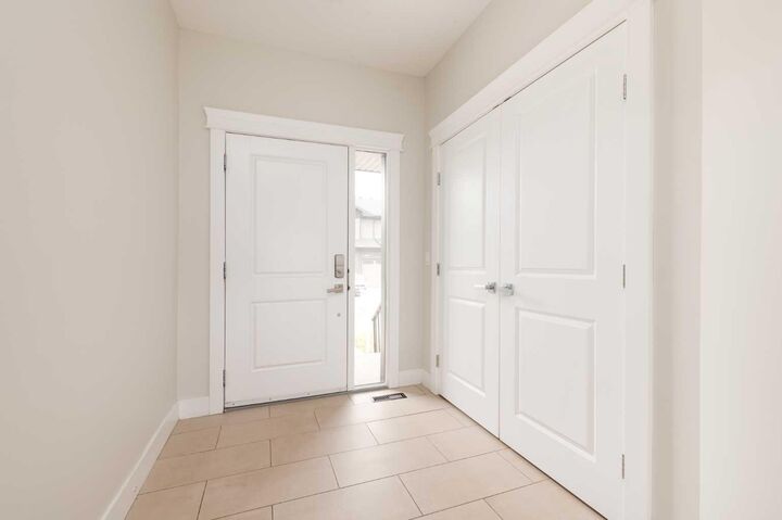 Property Photo:  208 Sparrow Hawk Drive 13  AB T9K 0Y8 