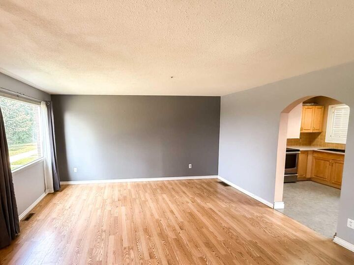 Property Photo:  441 Switzer Drive 30  AB T7V 1Z7 