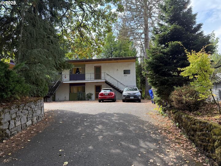 Property Photo:  1226 SE 25th Ave  OR 97214