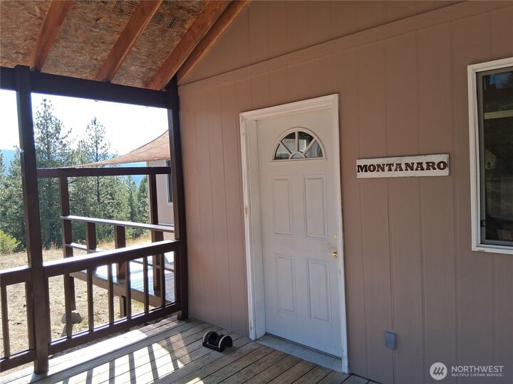 Property Photo:  100  Turner Lake Road N  WA 98855 