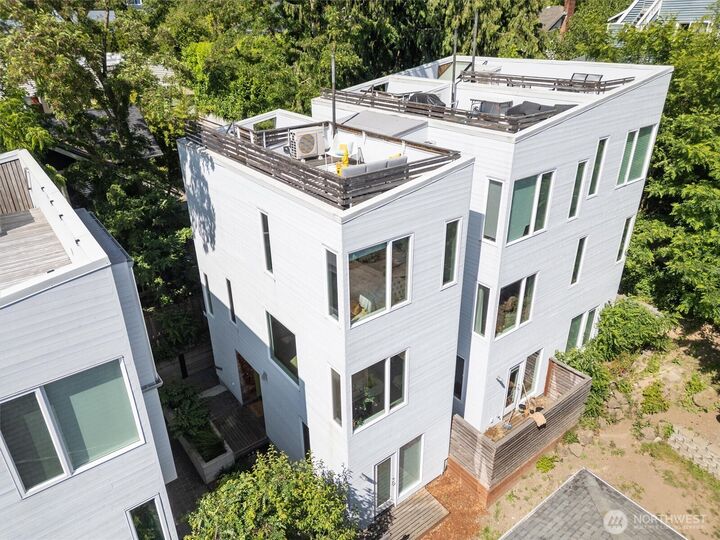 3642 A  Interlake Avenue N  Seattle WA 98103 photo