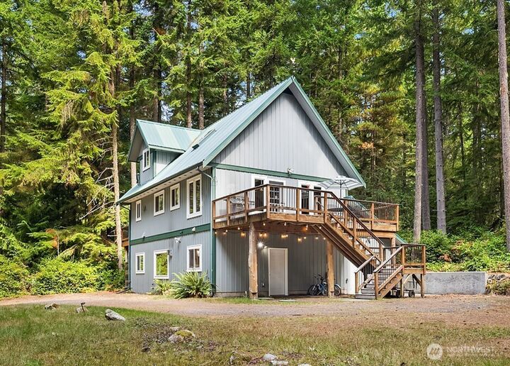 3872  Log Cabin Road  Clinton WA 98236 photo