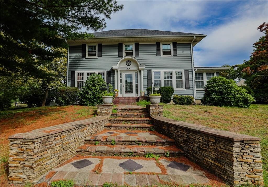 Property Photo:  740 Veterans Memorial Parkway  RI 02914 