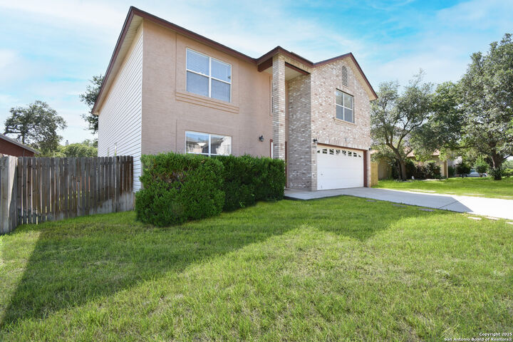 Property Photo: 15850 Marisa Pl TX 78247