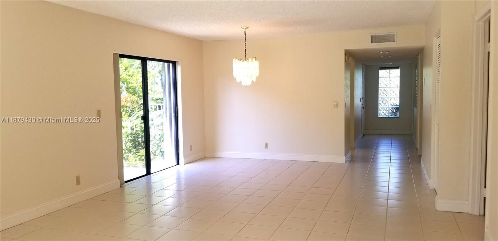 Property Photo:  413 Lakeview Dr 104  FL 33326