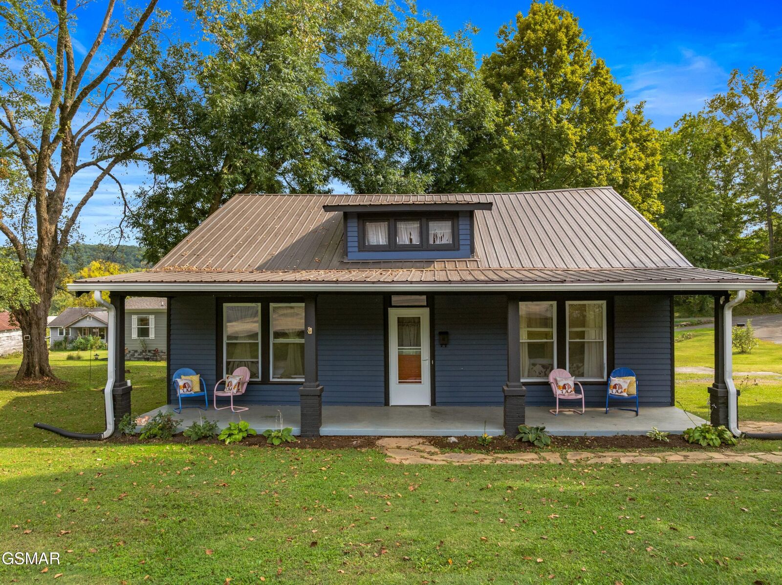 Property Photo:  816 West Main Street  TN 37857 