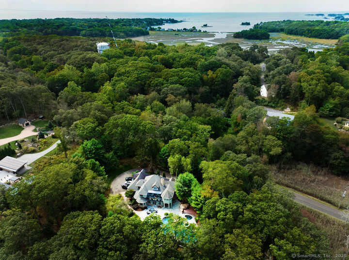 Property Photo:  76 Sachem Head Road  CT 06437
