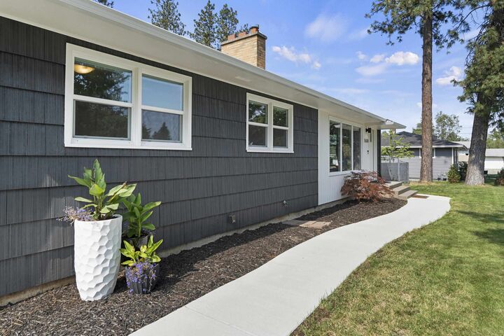 Property Photo:  1608 S Keller Rd  WA 99216 