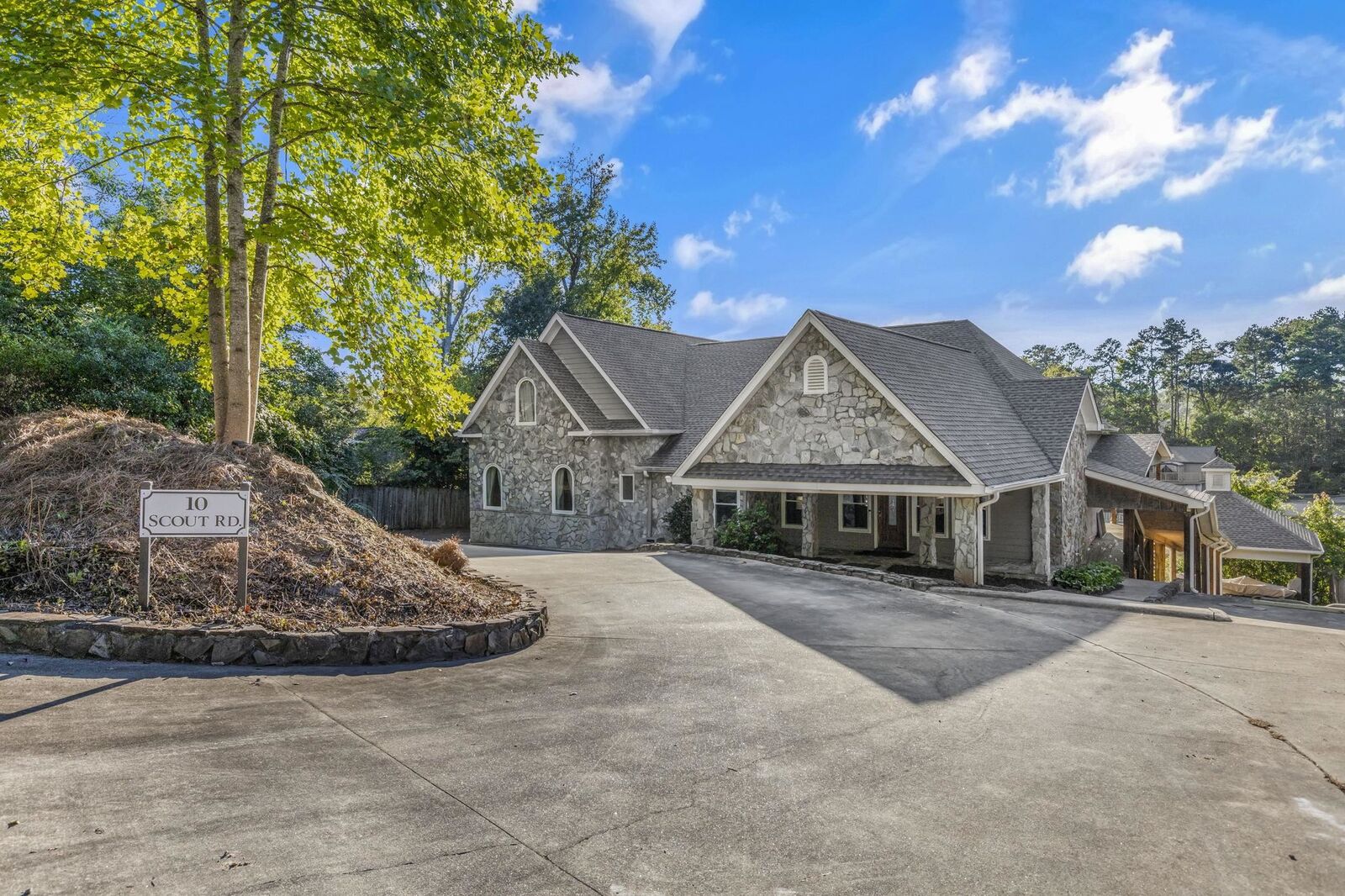 Property Photo:  10 Scout Rd  SC 29611 