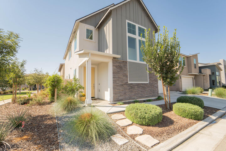 Property Photo: 3335 W Florence Avenue CA 93277