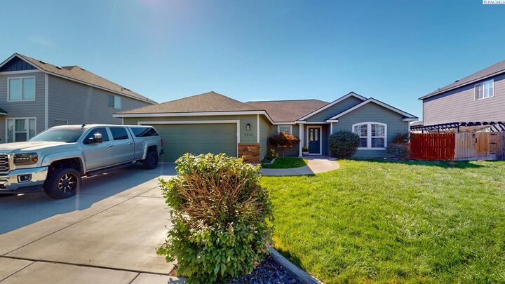 4816 Bilbao Drive  Pasco WA 99301 photo