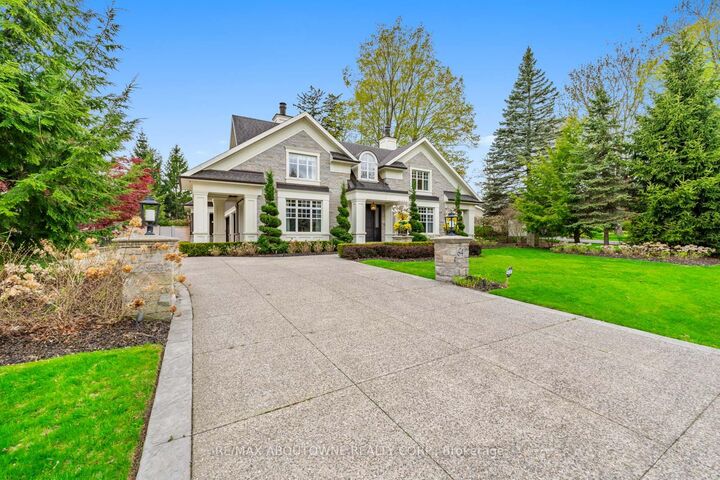 Property Photo: 64 Brentwood Road ON L6J 4B6