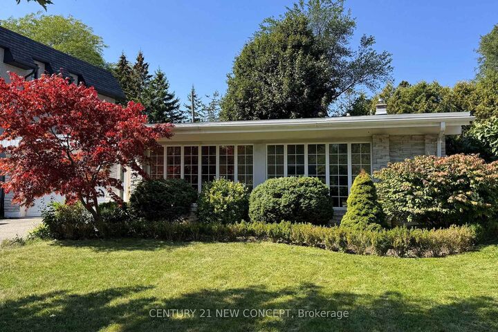 Photo de la propriété:  26 Larkfield Drive  ON M3B 2H1 