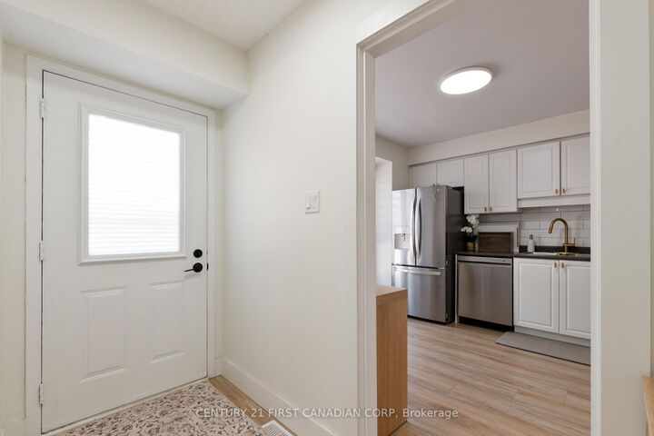 Photo de la propriété:  35 Waterman Avenue 60  ON N6C 5T8 