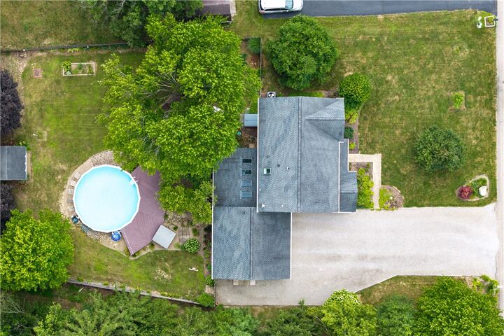 Property Photo:  3018 Bardona Circle  PA 15044 