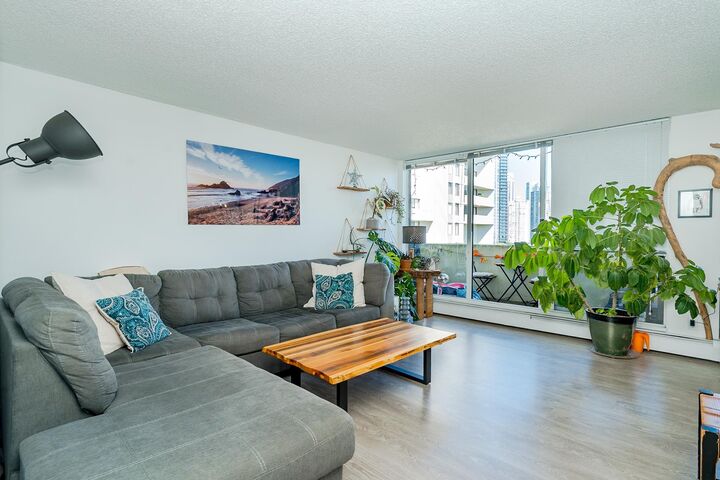 Property Photo: 4105 Maywood Street 1204 BC V5H 4A3