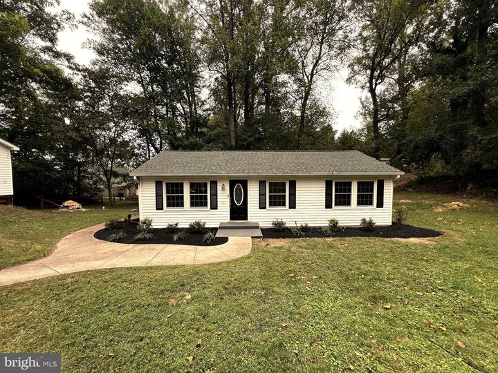 Property Photo:  26221 Skyview Drive  MD 20636 