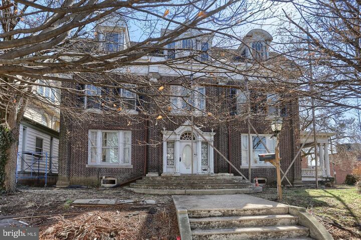 Property Photo:  228 Cumberland Street  PA 17042 