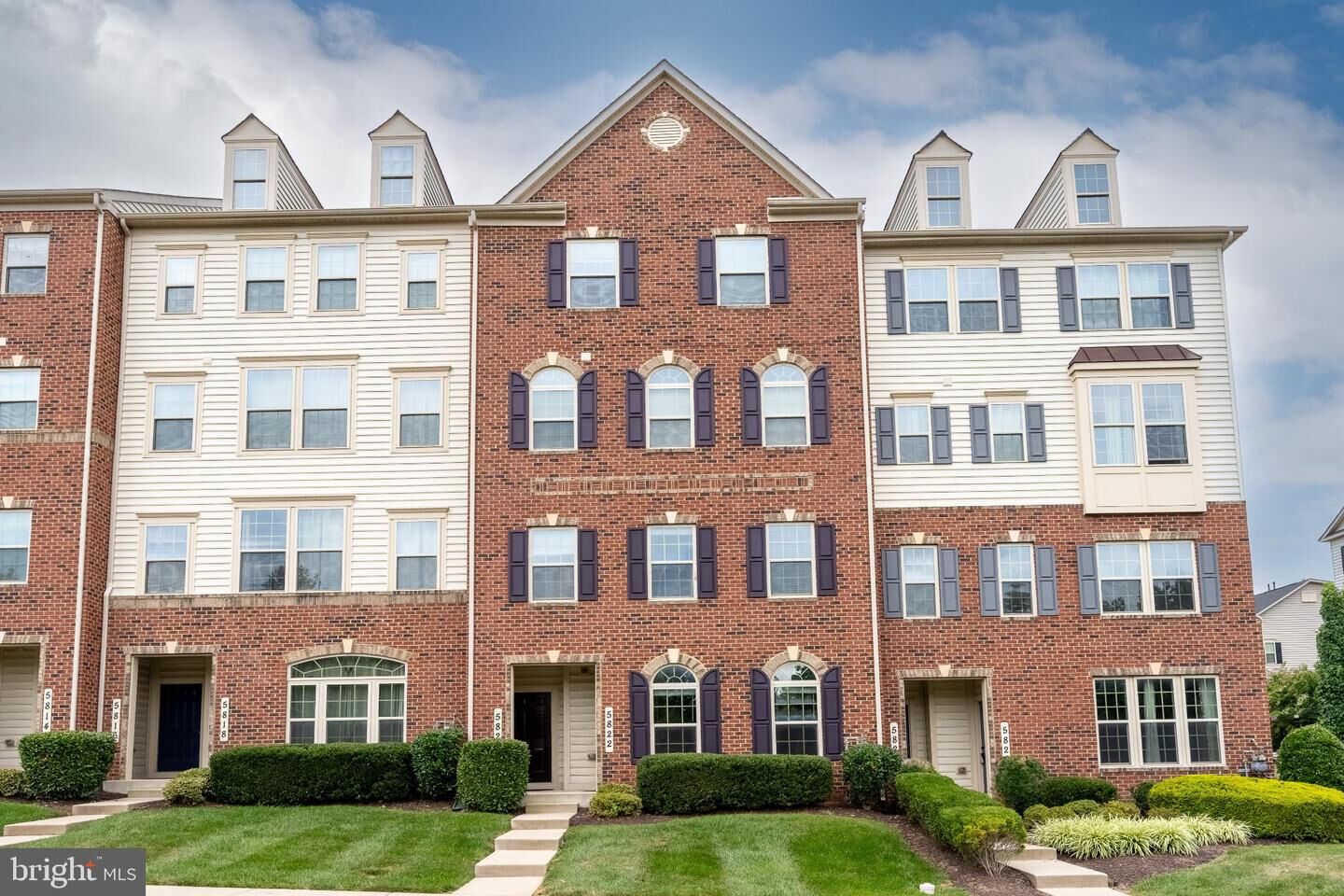 Property Photo: 5822 Oakdale Village Road MD 21754
